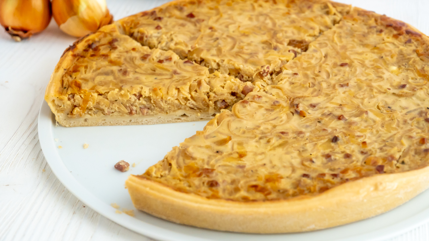 Omas Zwiebelkuchen Rezept - wie von der Pfälzer Kerwe Rezepte-SilkesWelt.de Omas Zwiebelkuchen Rezept - wie von der Pfälzer Kerwe Rezepte-SilkesWelt.de